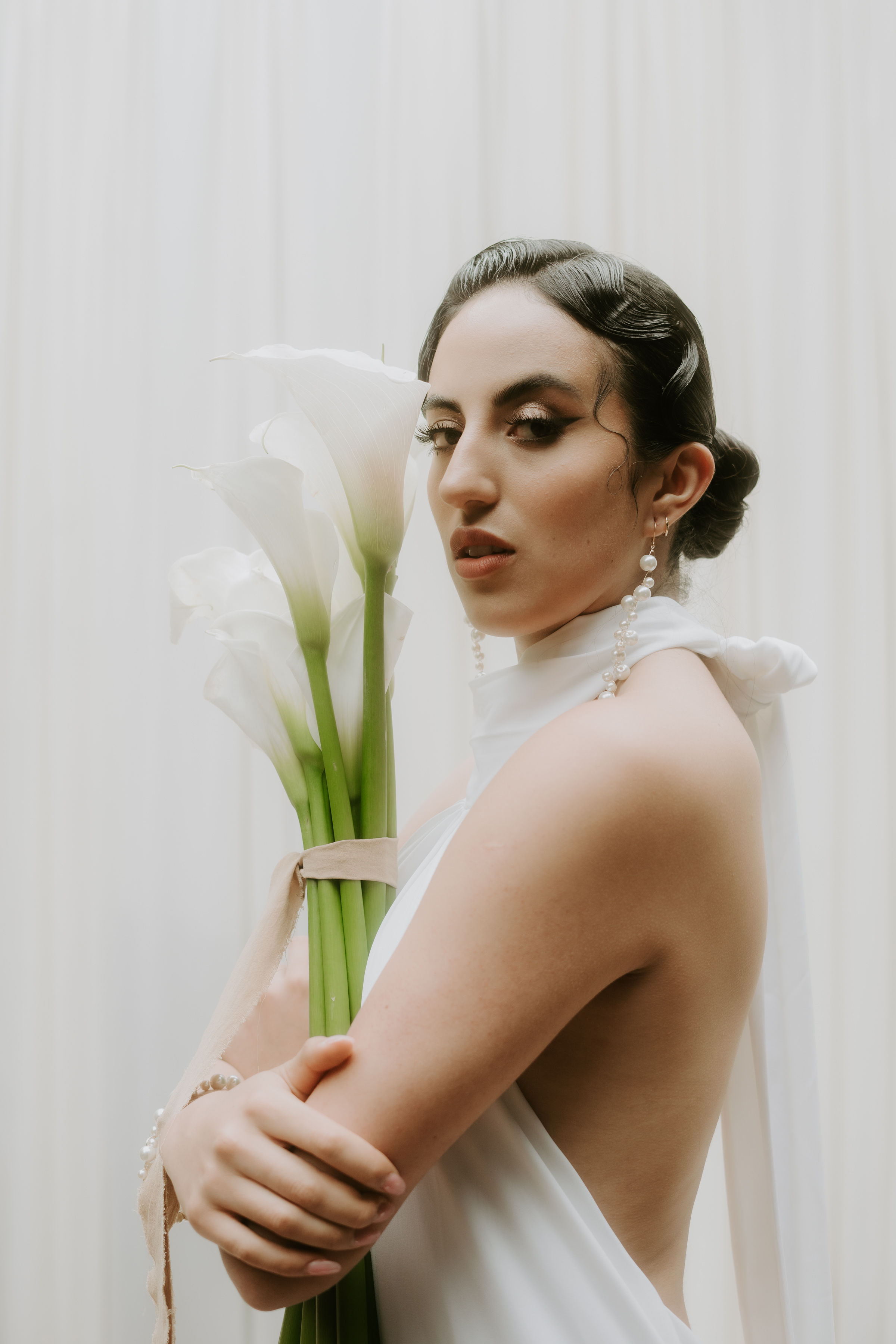 Editorial Floralveil — atmósfera suave