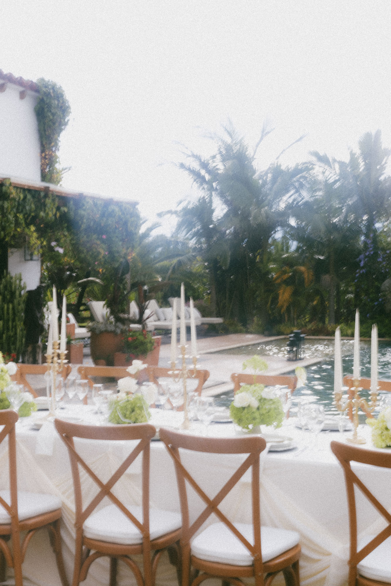 Elegant wedding decoration with candlelight reception