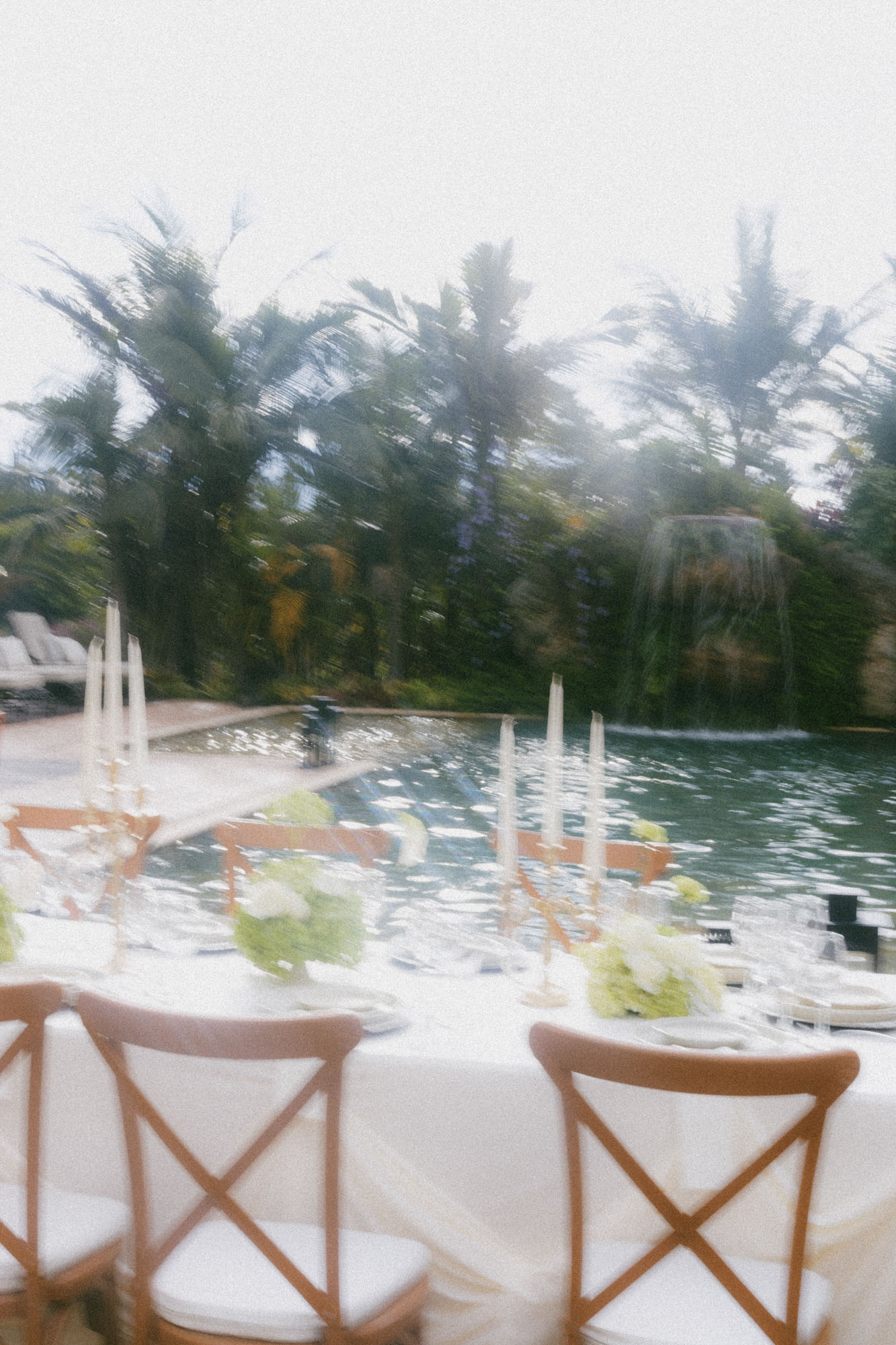 Romantic wedding floral design by XCANDLES