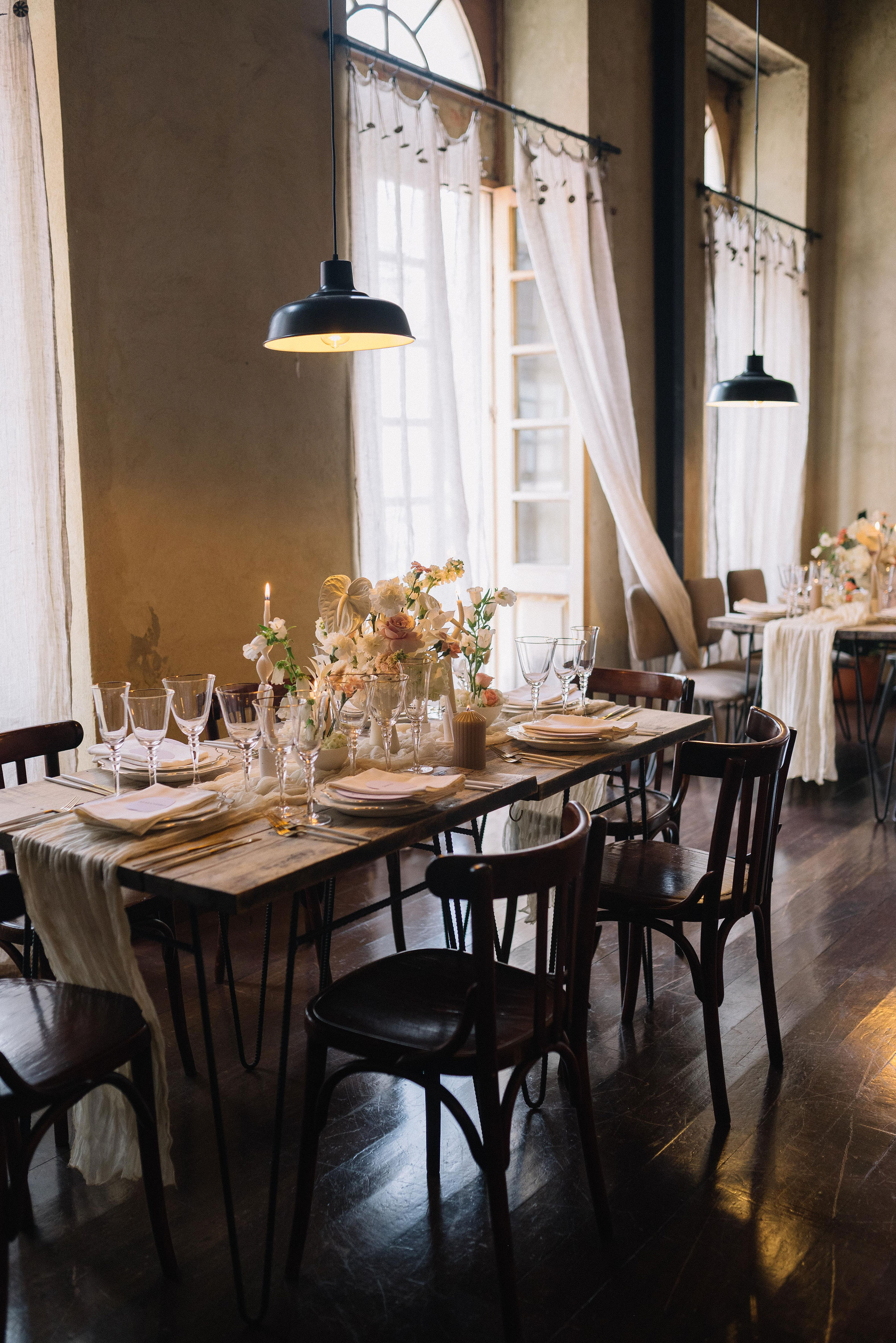 Spiral candle wedding decoration by XCANDLES